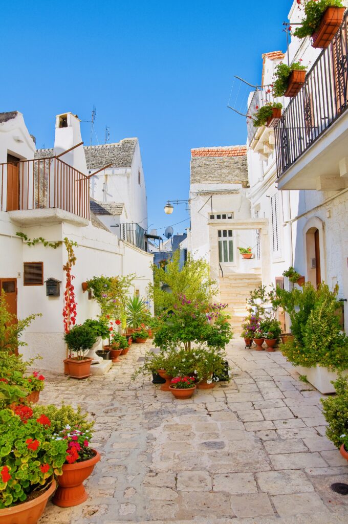 alleyway in Noci with flowers