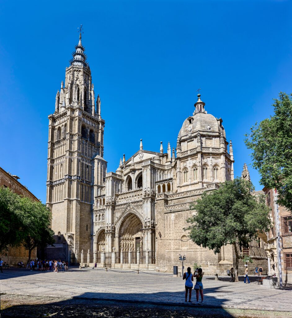 front facade of Toledo Cathedral