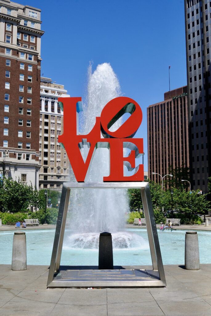 Robert Indiana Love sculpture