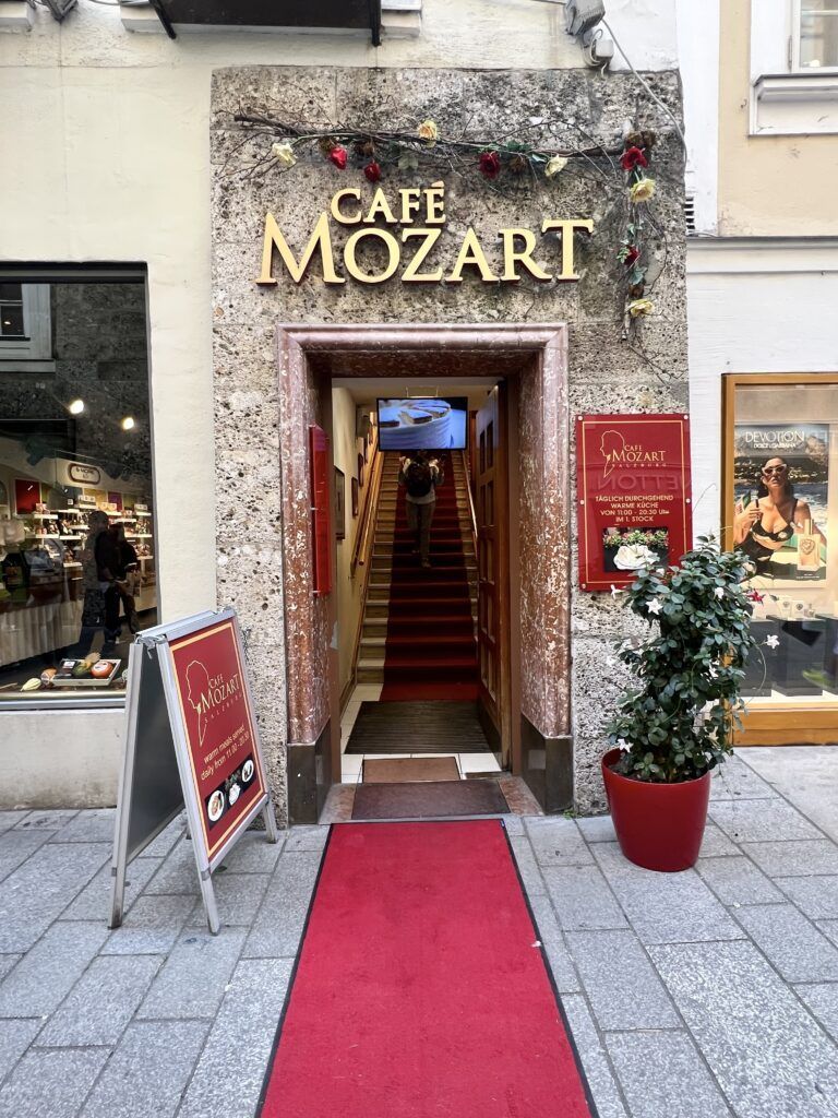 Cafe Mozart