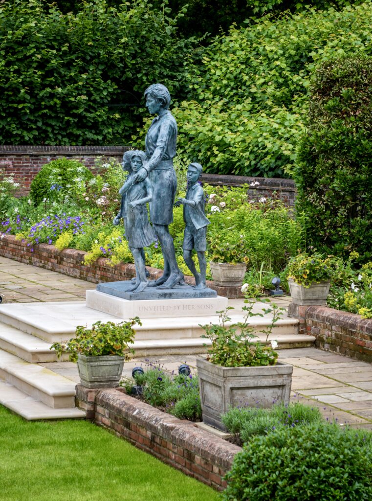 Princess Diana statue in the Sunken Garden