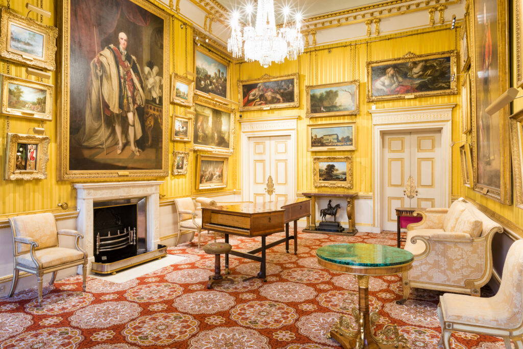 Piccadilly Drawing Room