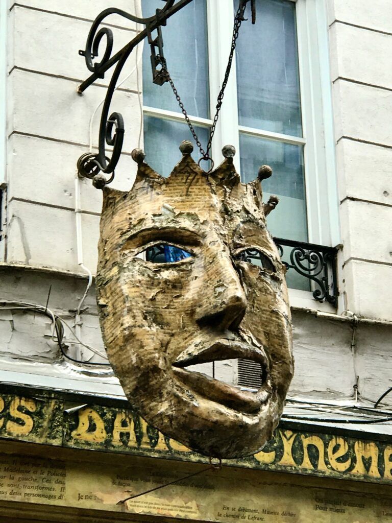 shop sign in Lille