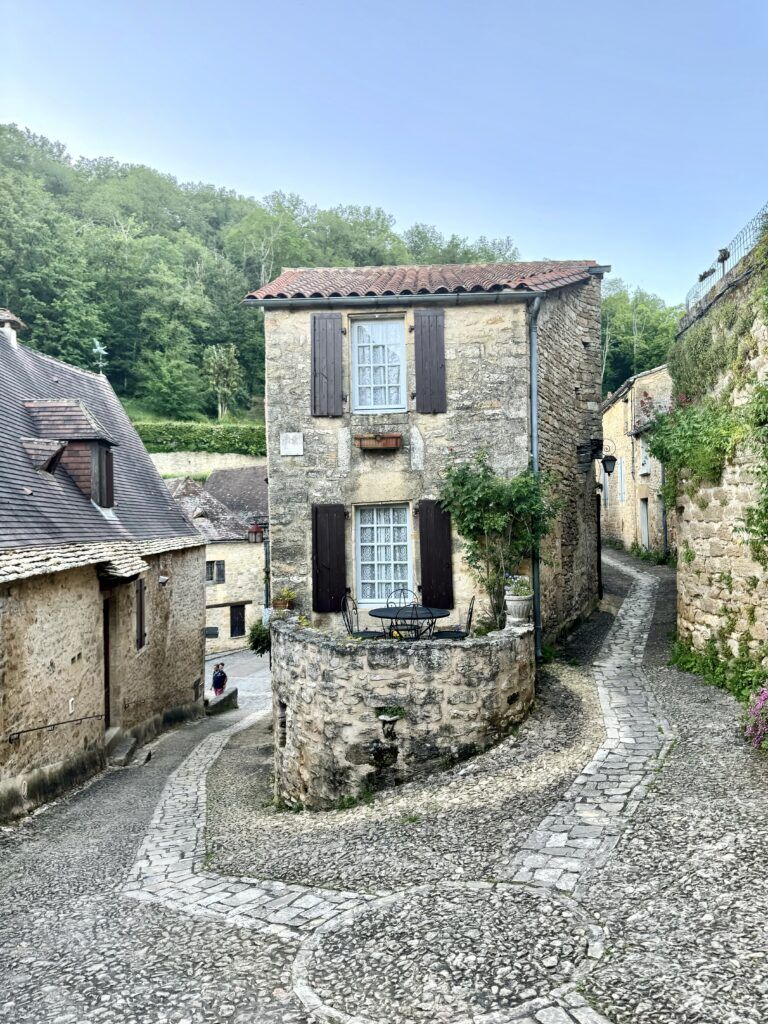 cobbled lane in Beynac
