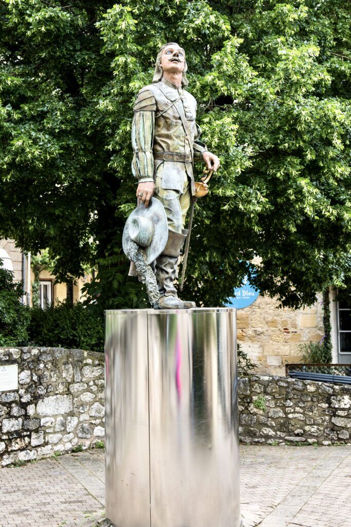 Cyrano statue