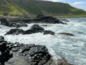 waves crashing against stone on the Blue Trail
