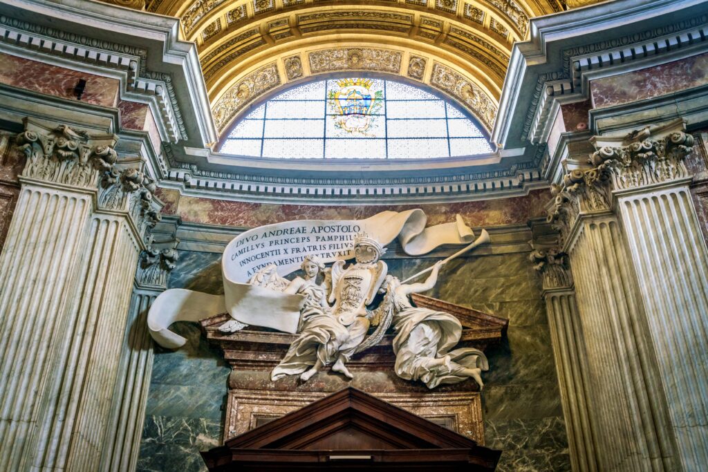 two angels holding the Pamphilj coat of arms