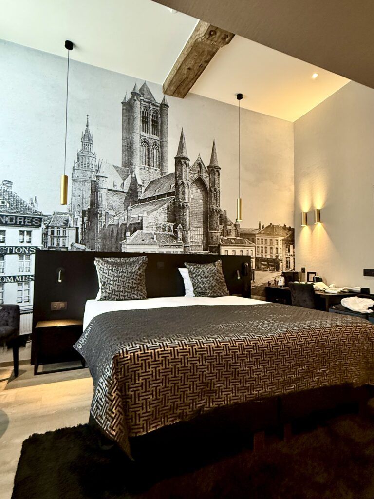 my room in Hotel Harmony