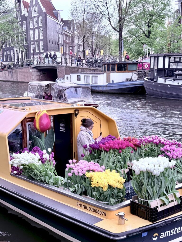 boat selling tulips