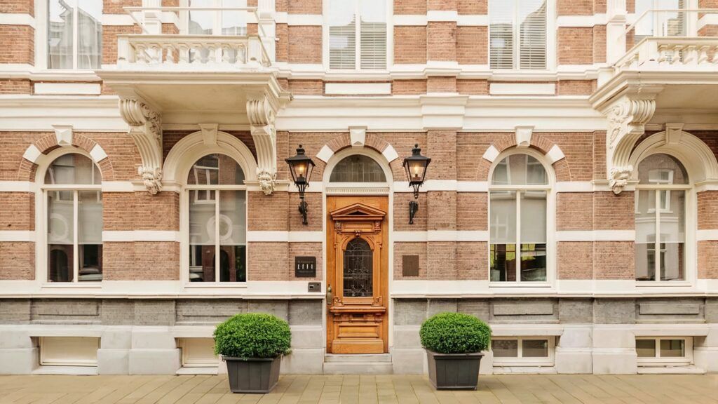 facade of Elle Maison Hotel