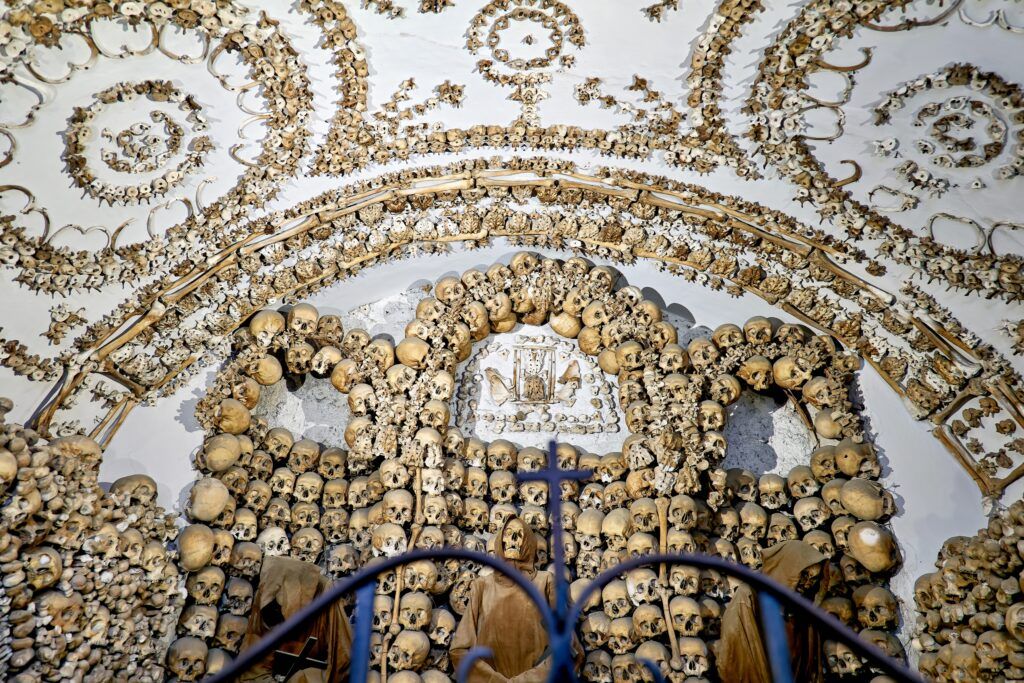 Room of the Three Skeletons