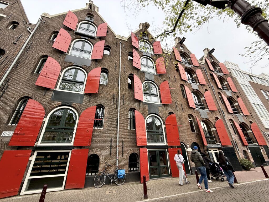 houses with red shutters in Joordan