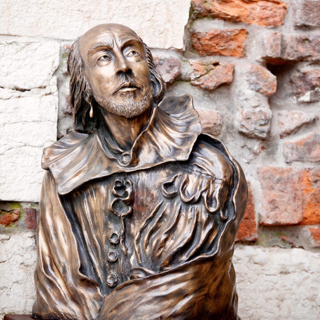 Shakespeare statue in Verona