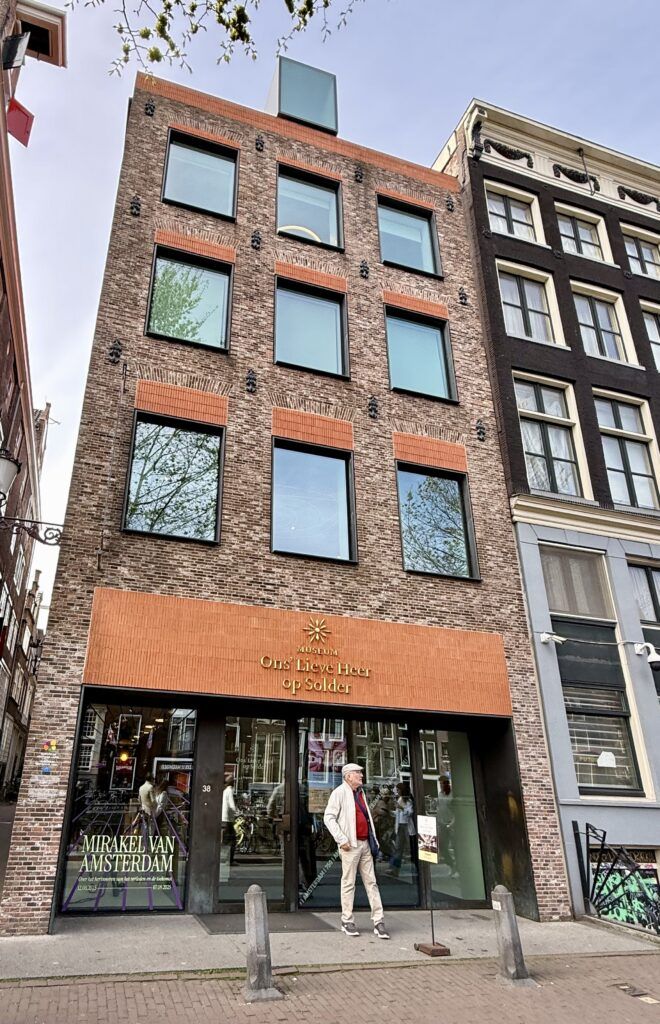 facade of the Our Lord in the Attic museum