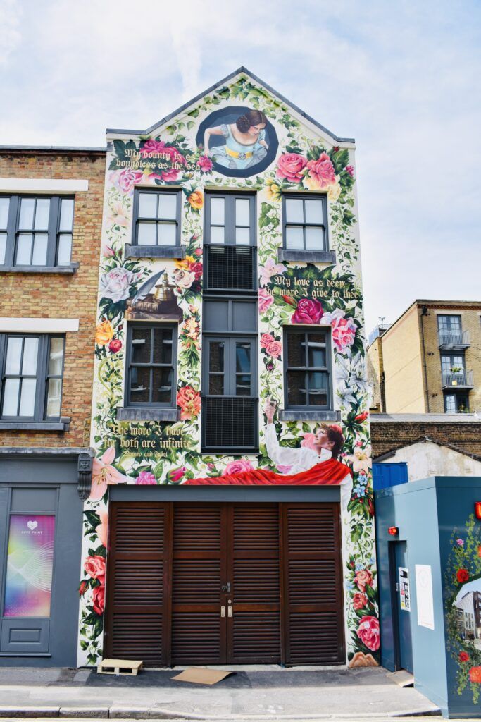 Romeo & Juliet street art mural
