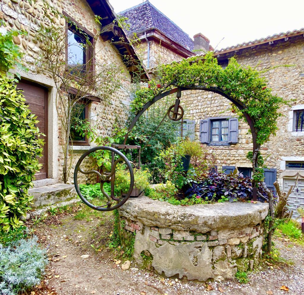stone well in the medieval town of Perouges