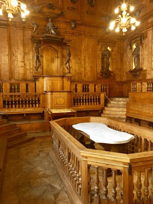 dissection table