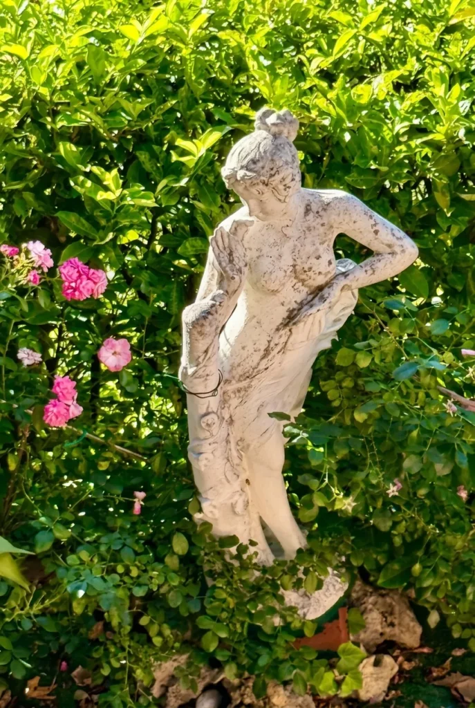sculpture in Dozza
