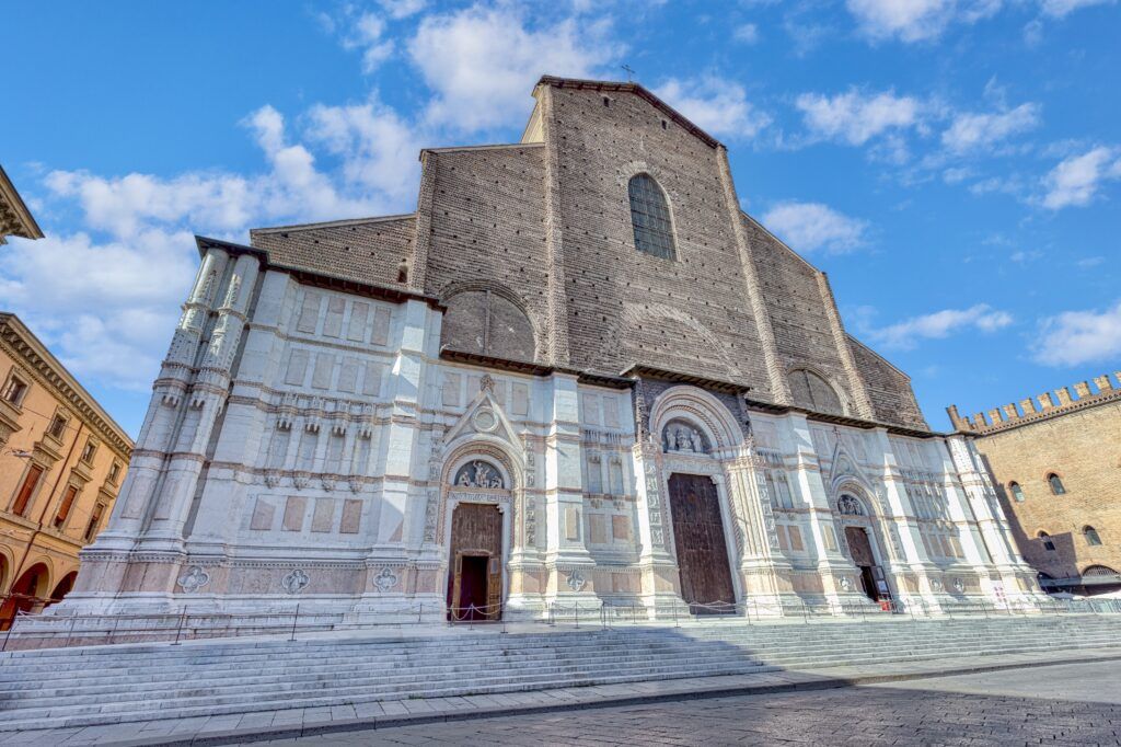 facade of San Petronio