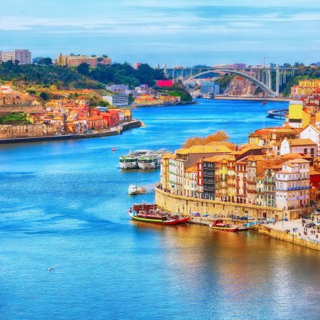Porto,,Portugal,Old,Town,Ribeira,Aerial,Promenade,View,With,Colorful